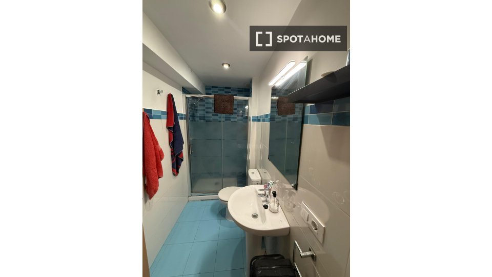 Double room Salamanca, 3 beds, 80m² — photo 2