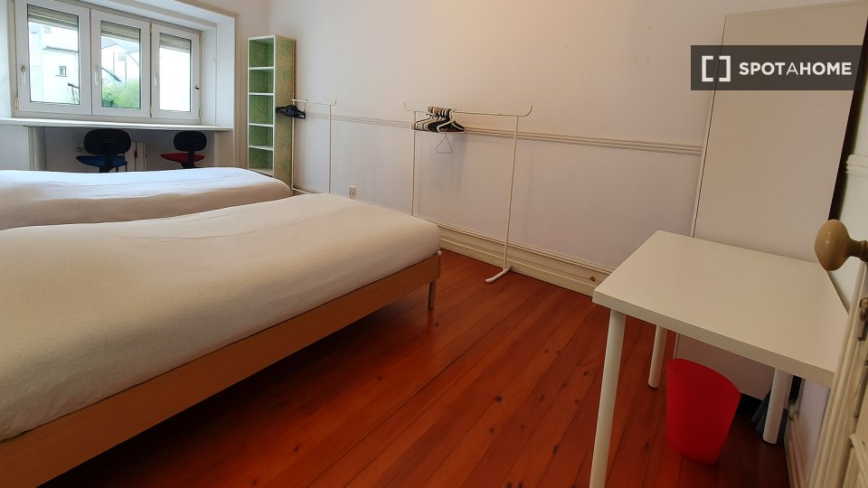 Double room Lisbon, 6 beds — photo 30