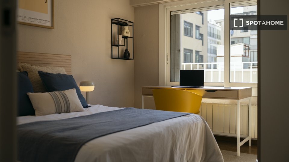 Double room Barcelona, 5 beds, 100m² — photo 12