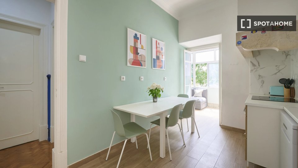 Double room Lisbon, 10 beds — photo 9