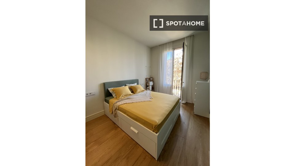 Double room Barcelona, 2 beds, 120m² — photo 5