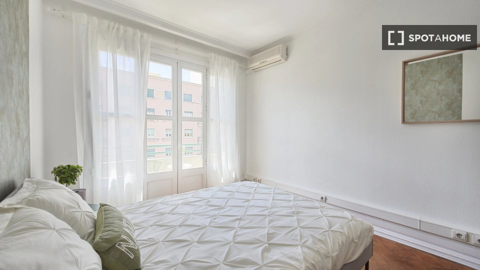 Double room Lisbon, 8 beds — photo 4