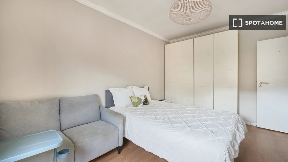 Double room Lisbon, 4 beds — photo 13