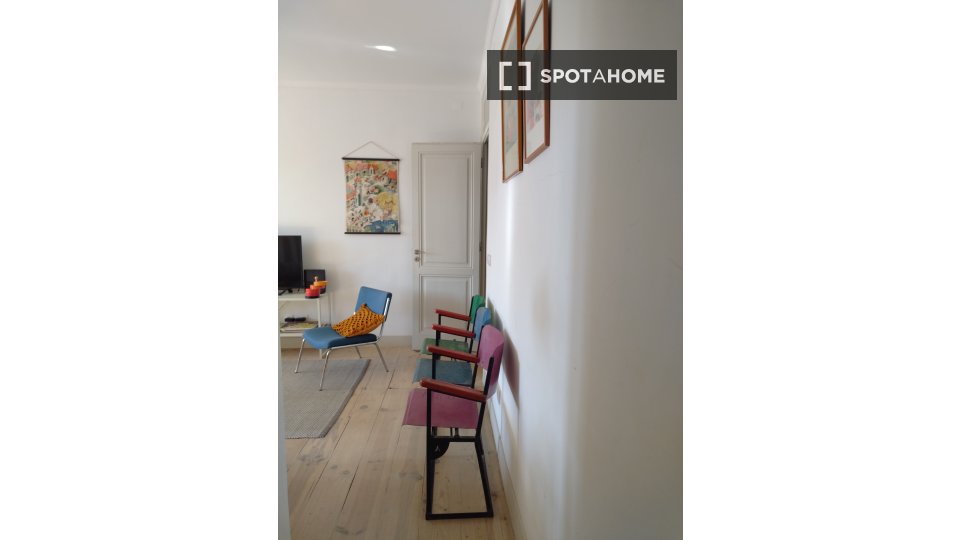 Apartment Lisbon, 2 beds, 60m² — photo 9