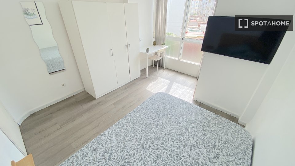 Habitación en piso compartido en La Palmilla, Sevilla.