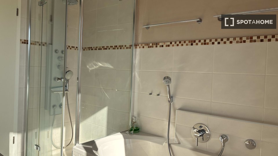 Apartment Munich, 2 beds, 74m² — photo 11