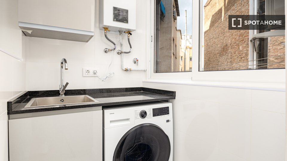 Apartment Barcelona, 3 beds, 82m² — photo 15