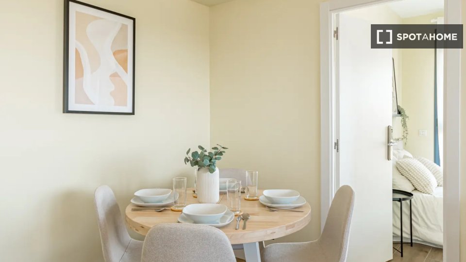 Double room Madrid, 5 beds — photo 15