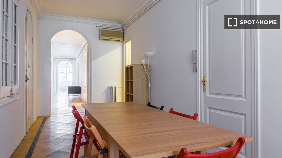 Double room Barcelona, 8 beds, 175m² — photo 5