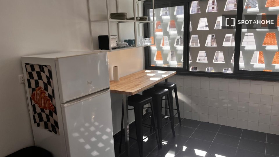 Double room Lisbon, 4 beds — photo 15