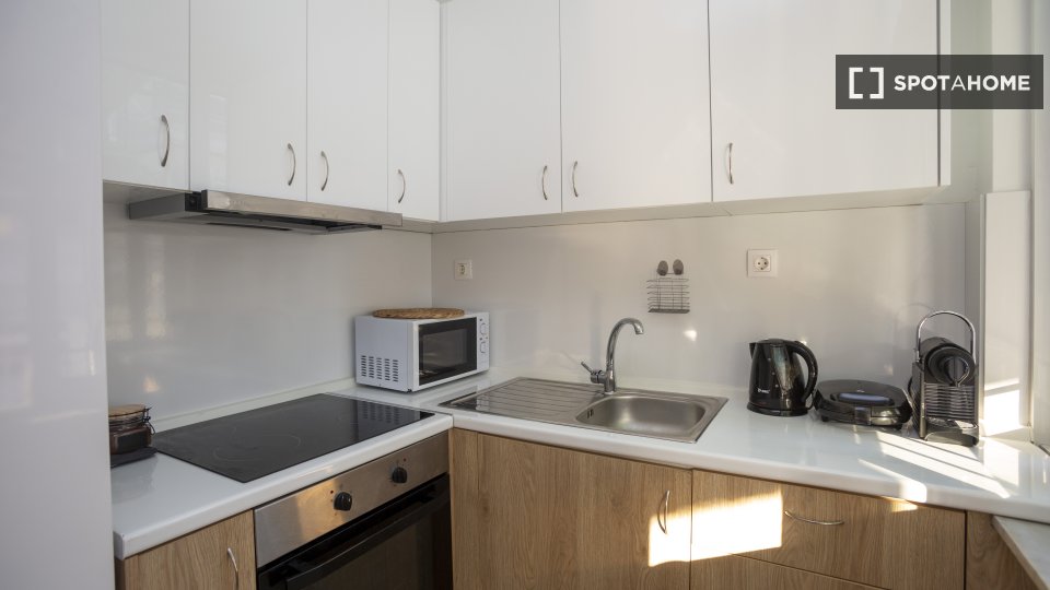 Apartment mono Athens, 28m² — photo 2