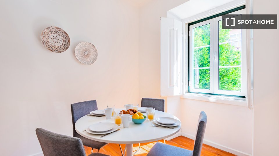 Apartment Lisbon, 2 beds — photo 19