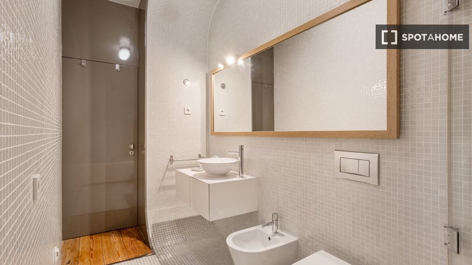 Apartment Lisbon, 1 bed — photo 9