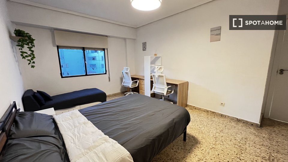 Double room Valencia, 5 beds — photo 4
