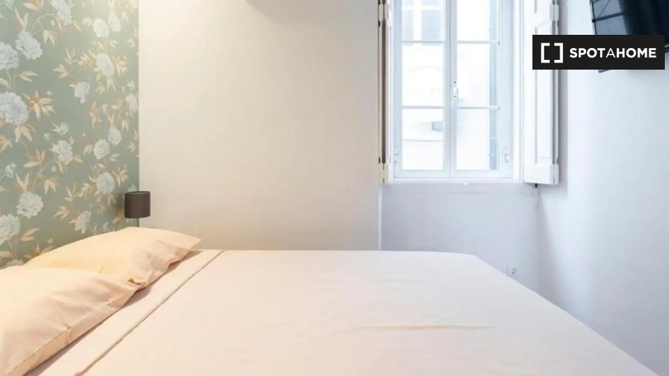 Apartment Lisbon, 1 bed — photo 13