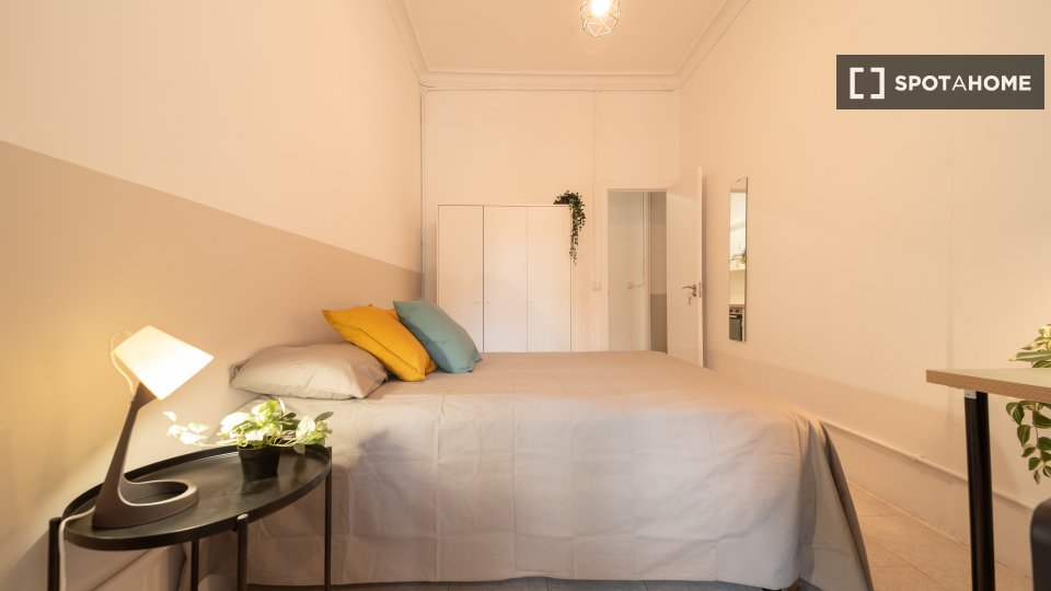 Double room Barcelona, 7 beds, 200m² — photo 14