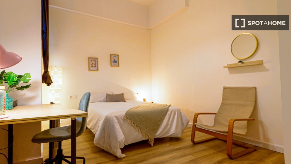 Double room Barcelona, 9 beds — photo 4