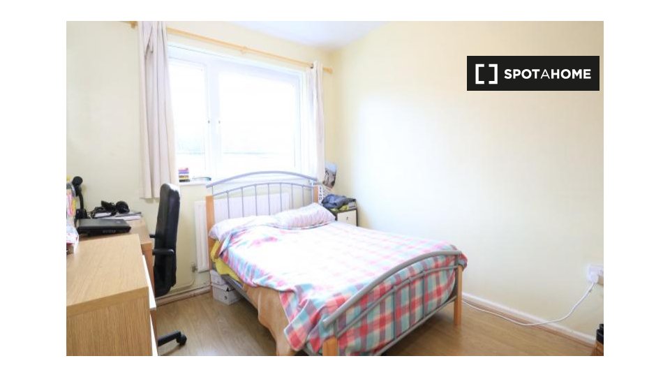 Double room London, 4 beds, 70m² — photo 19