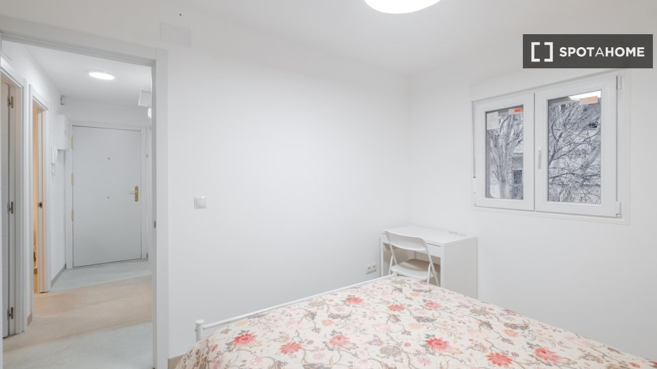 Habitación doble Madrid, 3 habitaciones — foto 23