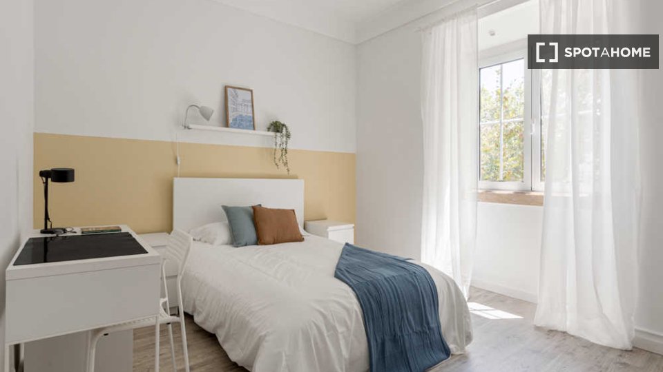 Double room Lisbon, 7 beds — photo 31