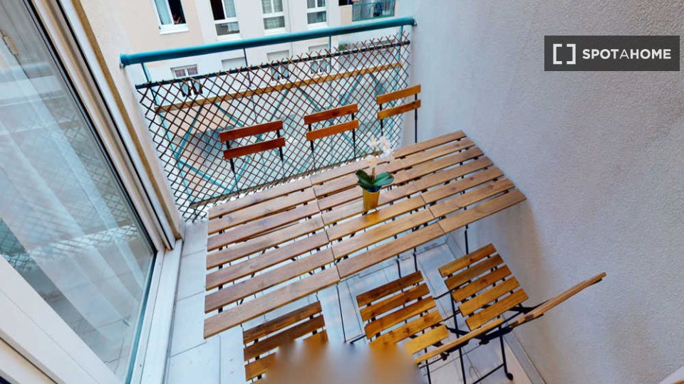 Double room Lyon, 3 beds, 70m² — photo 17