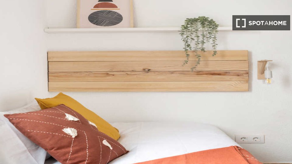 Double room Madrid, 6 beds — photo 8