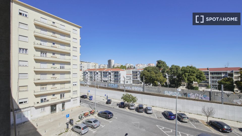 Double room Lisbon, 6 beds — photo 4