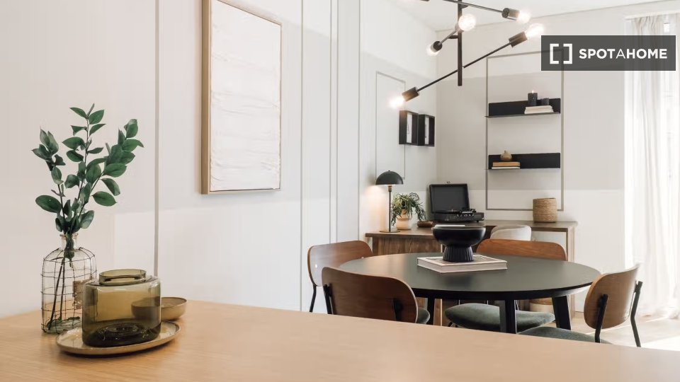 Apartment Lisbon, 2 beds, 99m² — photo 19