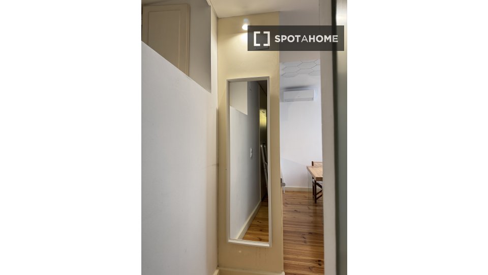 Apartment mono Lisbon, 47m² — photo 13