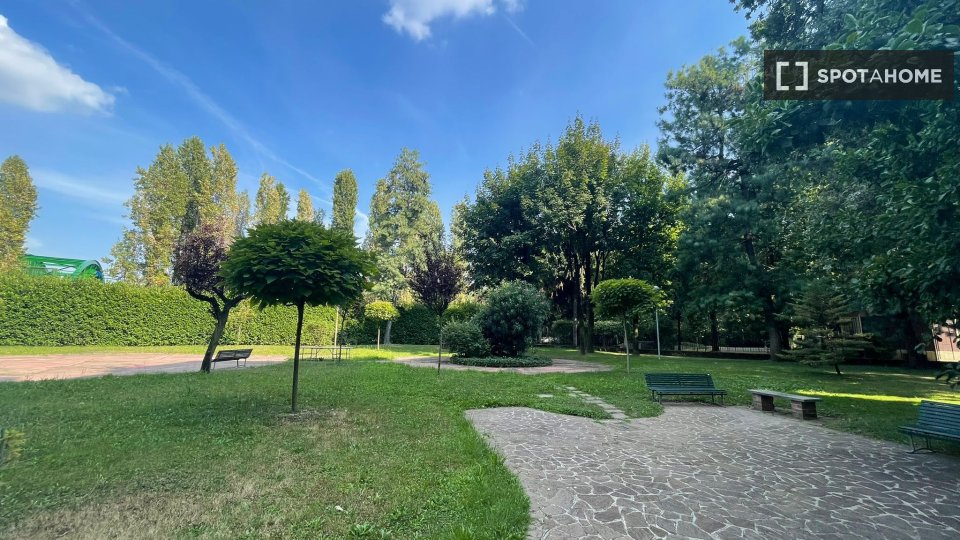 Double room Milan, 3 beds, 140m² — photo 7