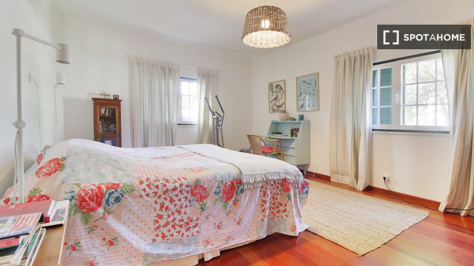 Apartment Lisbon, 4 beds, 215m² — photo 12