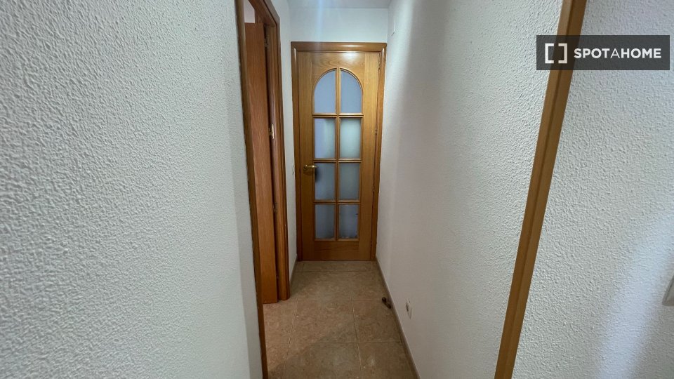 Double room Madrid, 3 beds — photo 19