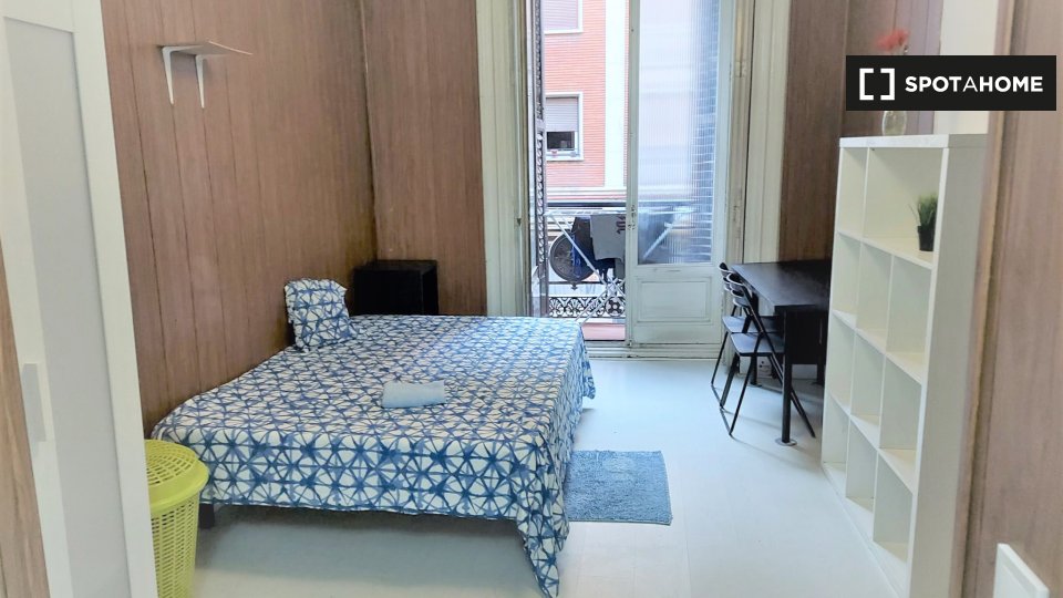 Double room Madrid, 8 beds, 170m² — photo 7