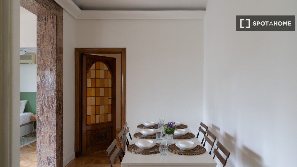 Double room Madrid, 6 beds — photo 14