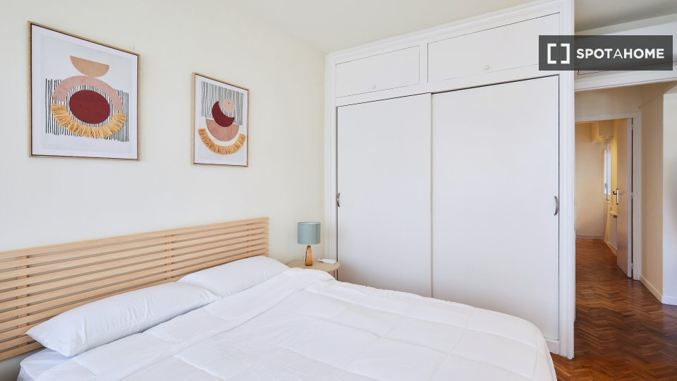 Apartment Barcelona, 3 beds, 82m² — photo 47