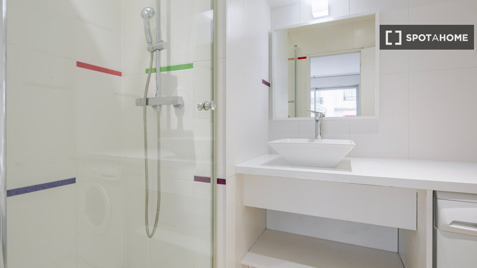 Apartment Paris, 2 beds, 61m² — photo 19