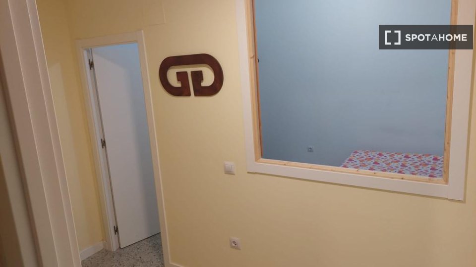 Double room Madrid, 9 beds — photo 18