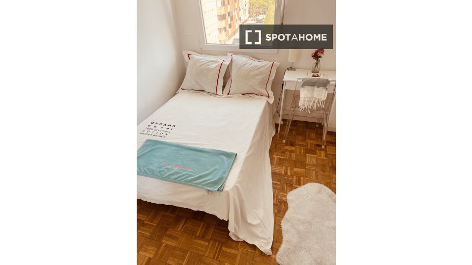 Double room Madrid, 4 beds, 120m² — photo 33