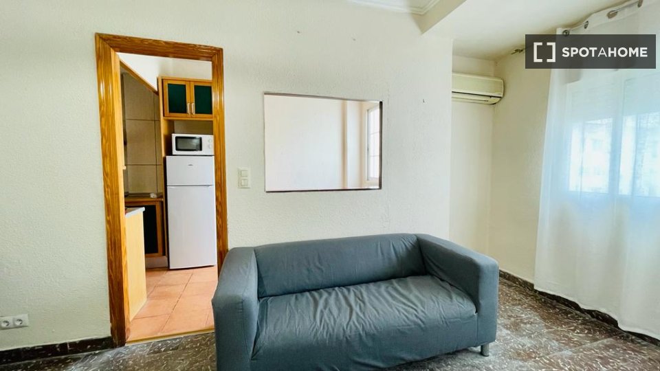 Apartment Valencia, 3 beds, 69m² — photo 5