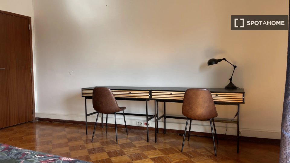 Double room Lisbon, 6 beds — photo 13