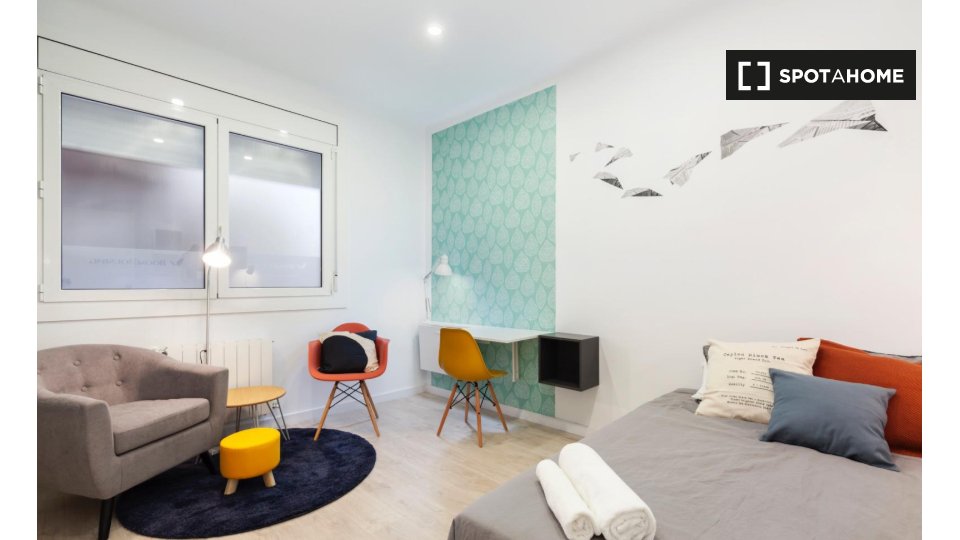 Double room Barcelona, 3 beds, 124m² — photo 16