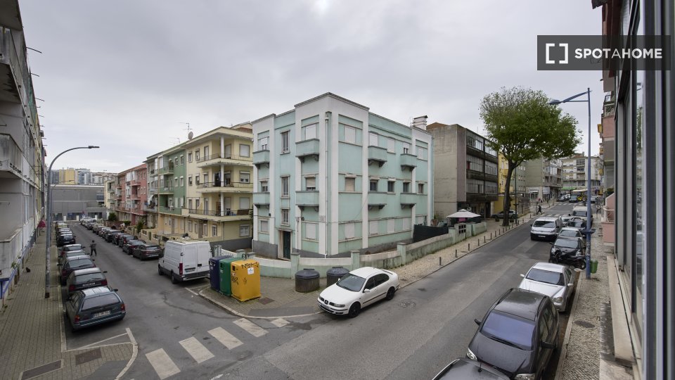 Double room Lisbon, 6 beds — photo 17
