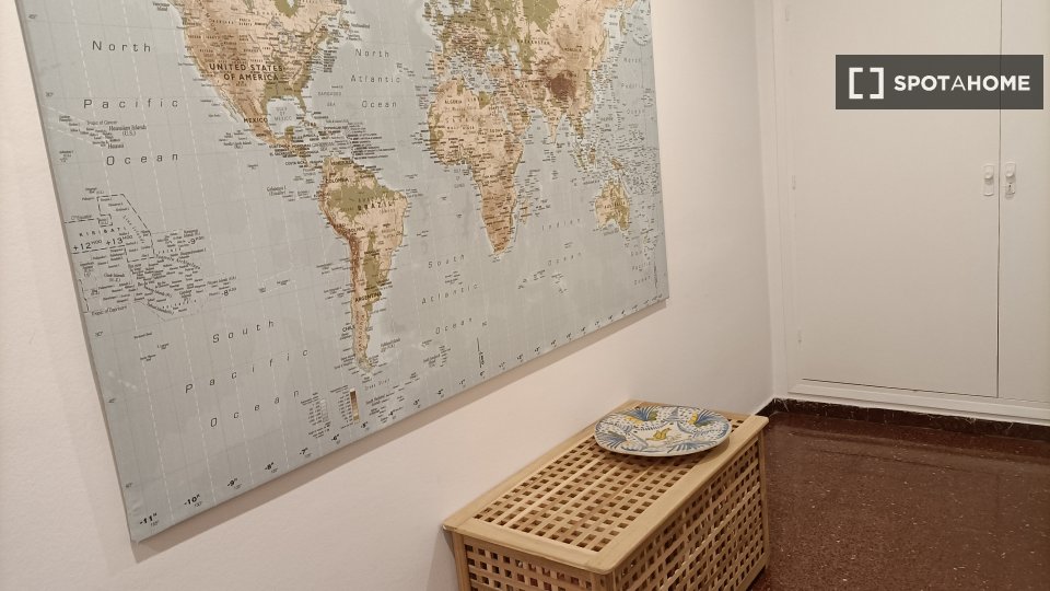 Double room Barcelona, 3 beds, 140m² — photo 18