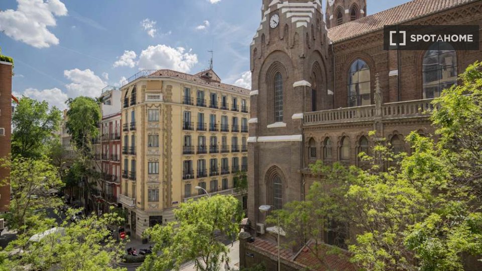 Double room Madrid, 8 beds — photo 19