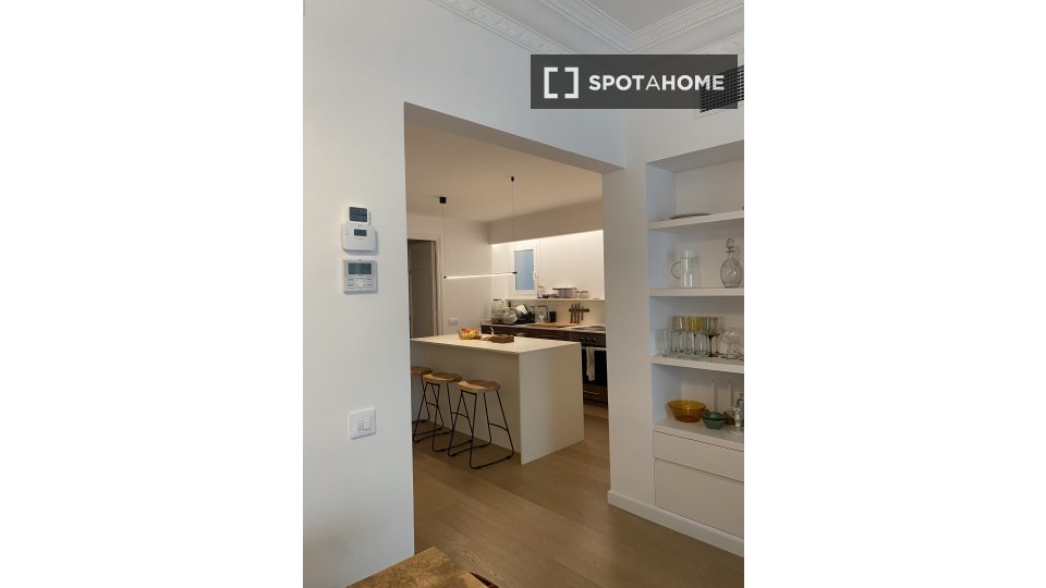 Apartment Barcelona, 2 beds, 80m² — photo 2