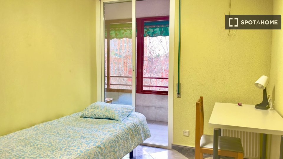 Double room Madrid, 6 beds — photo 13