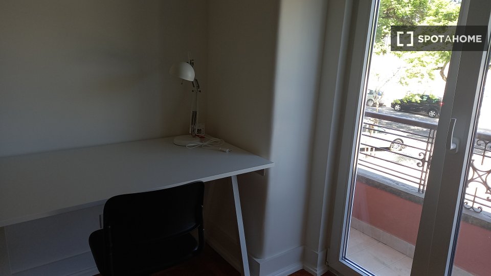 Double room Lisbon, 5 beds, 130m² — photo 18