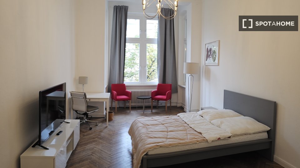 Double room Berlin, 4 beds, 130m² — photo 27