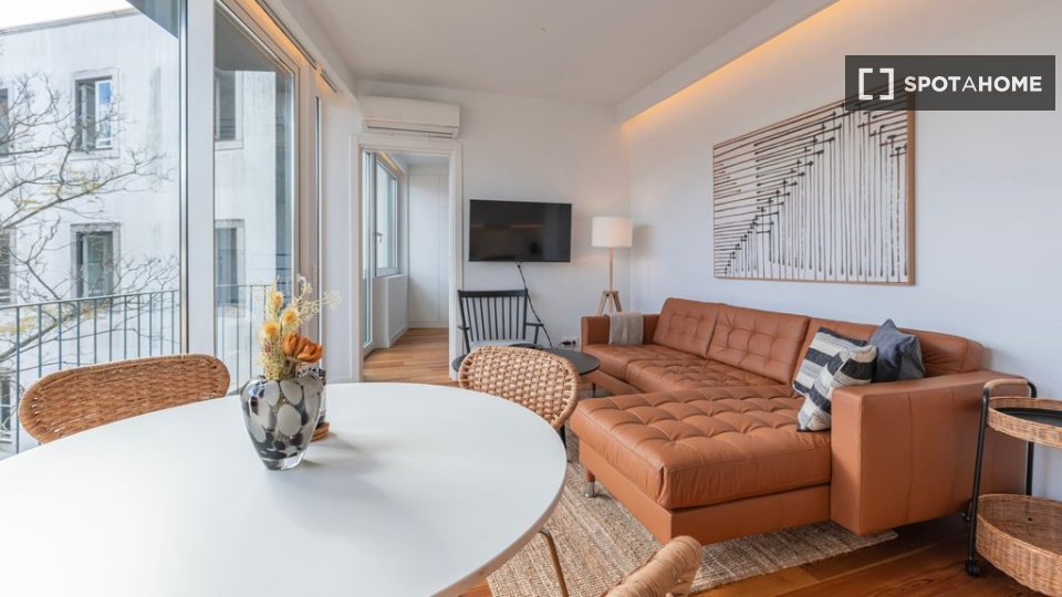 Apartment Lisbon, 2 beds — photo 14