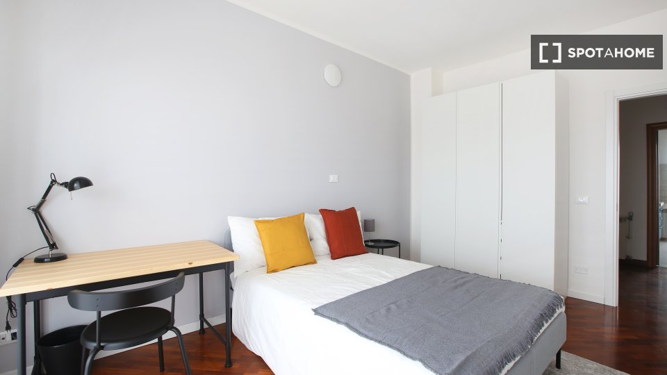 Double room Milan, 3 beds, 75m² — photo 2